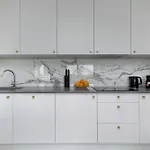 Sea&lake Stylish With Air Conditioning And Parking Near The In By Renters Lägenhet