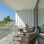 Lägenhet Sea&lake Stylish With Air Conditioning And Parking Near The In By Renters *
