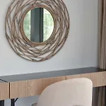 Lägenhet Sea&lake Stylish With Air Conditioning And Parking Near The In By Renters *