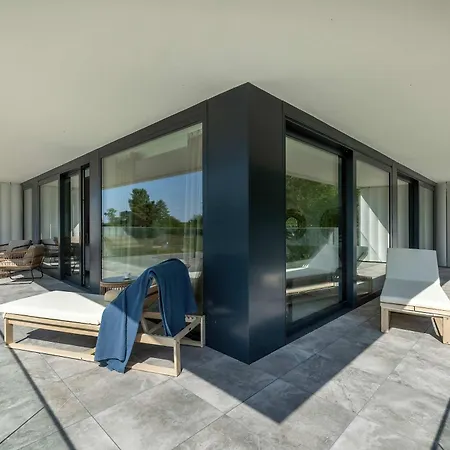 Sea&lake Stylish With Air Conditioning And Parking Near The In By Renters 아파트 *