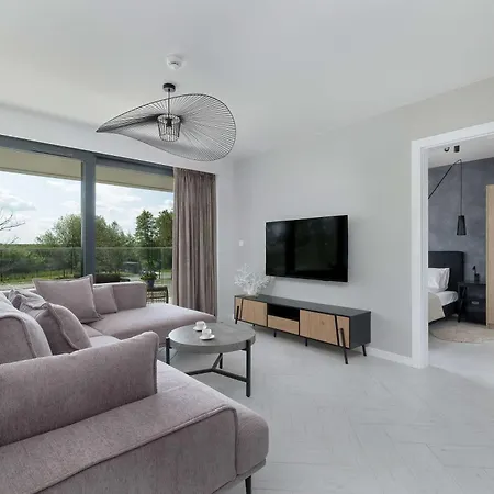 Sea&lake Stylish With Air Conditioning And Parking Near The In By Renters 아파트