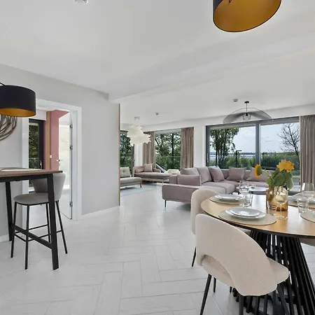 Apartman Sea&lake Stylish And With Air Conditioning And Parking Near The In By Renters Mielno